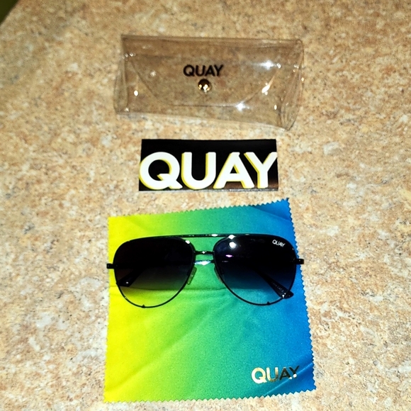 Quay Sunglasses Aviators - Picture 1 of 4